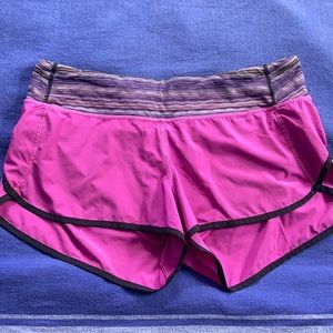 Lulu lemon speed up low rise 2.5” inseam size 10